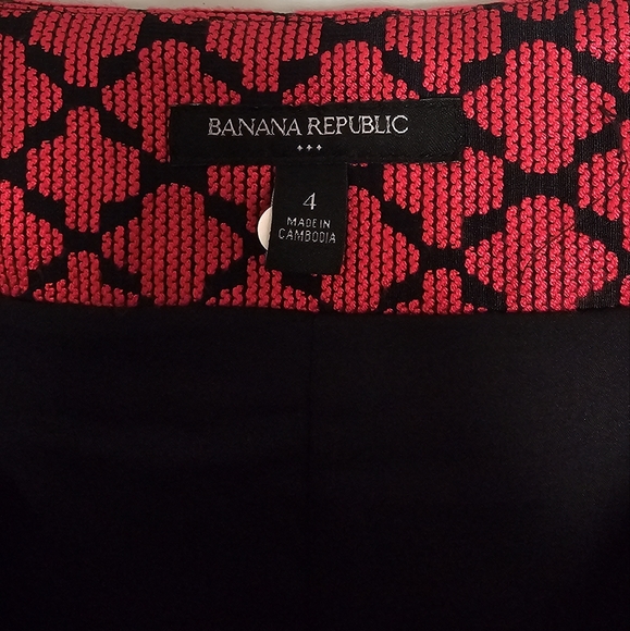Banana Republic Jacquard Pleated Mini Skirt - Picture 2 of 4